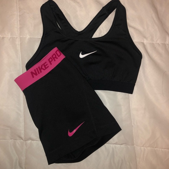 nike sports bra and spandex set